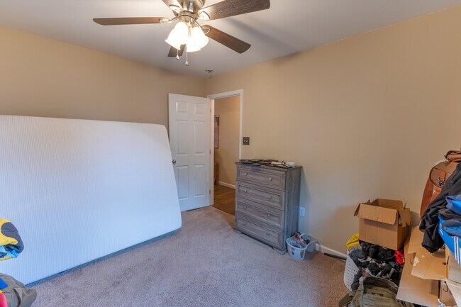 Building Photo - 314 N 2nd St