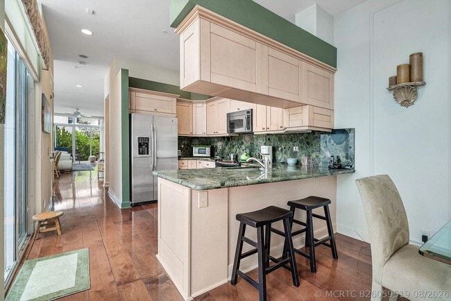 Building Photo - 2115 S Ocean Blvd