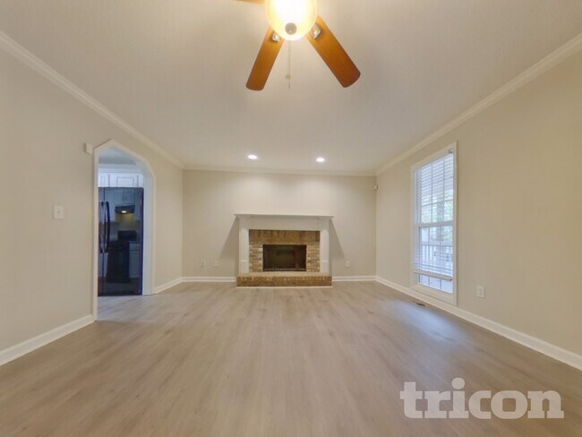 Building Photo - 21 Oliver Ct