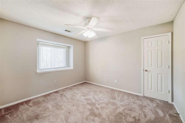 Building Photo - 10910 Willow Meadow Cir