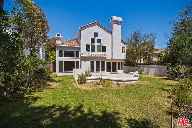 Building Photo - 4324 Park Verdi