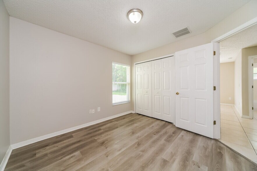 Building Photo - 213 Owenshire Cir