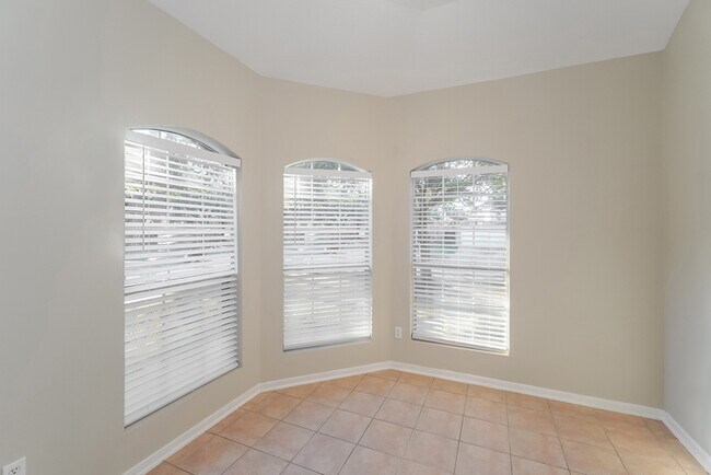 Building Photo - 19422 Hillside Springs Cir