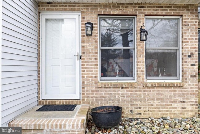 Building Photo - 937 Magnolia Rd