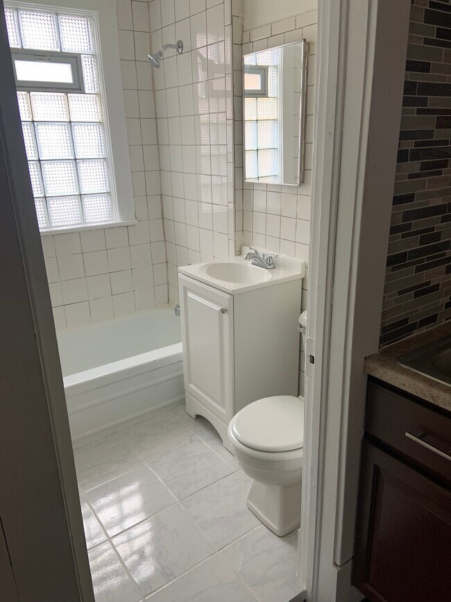 Building Photo - 1659 S 58th St