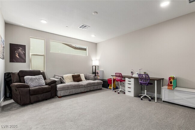 Building Photo - 9276 Marler St