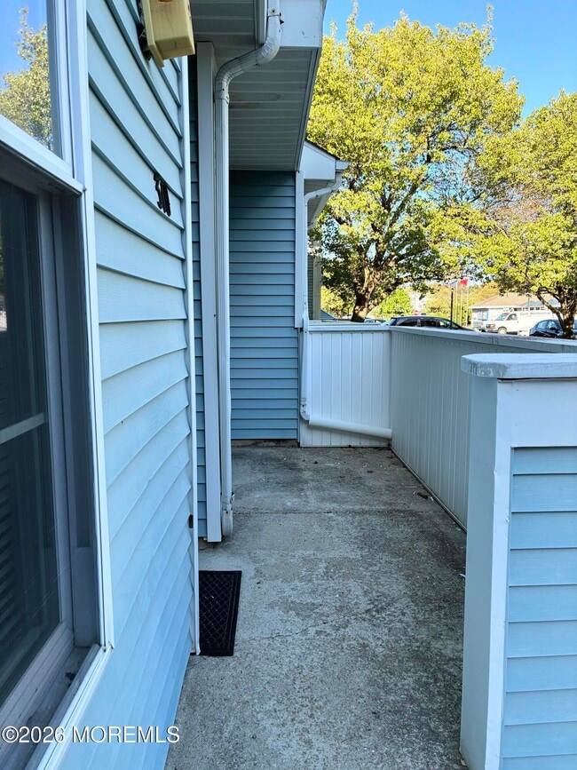 Building Photo - 310 Heather Croft