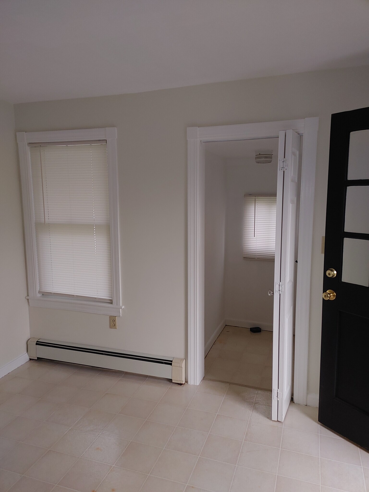 Building Photo - 15 Barstow Ave