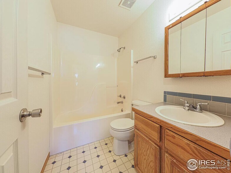 Building Photo - 1106 Timberline Ct