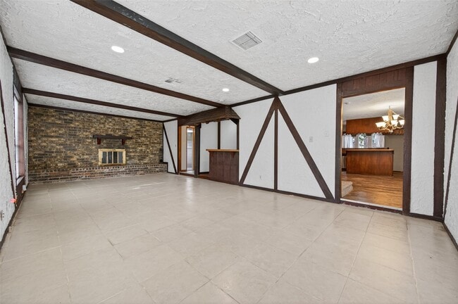 Building Photo - 5414 Spanish Oak Dr