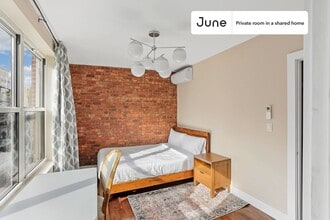 Building Photo - Room in Shared 3 bed/1 bath home in Prospect Park South
