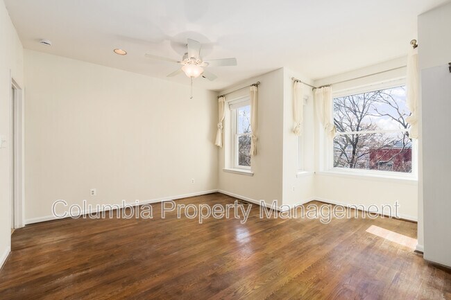 Building Photo - 127 11th St NE