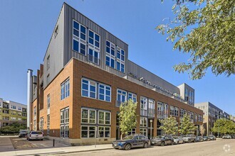 Building Photo - LODO LOFT W/ PARKING! Close to Coors Field