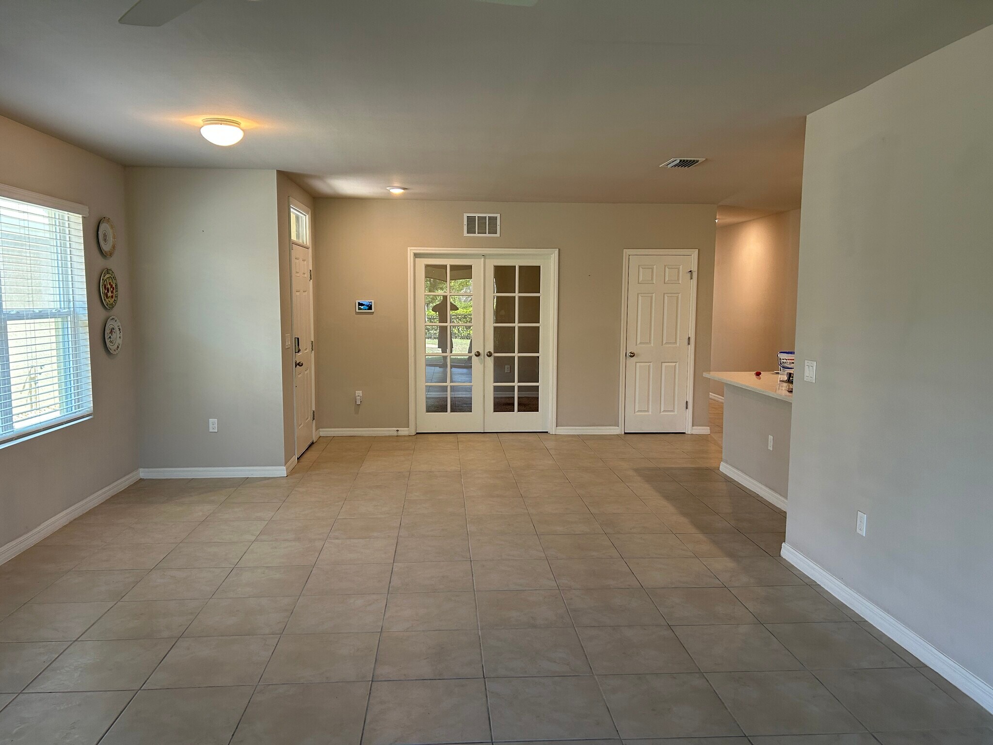 Living Room/Dining Area - 25152 E Lenox Cir