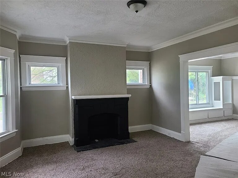 Building Photo - 1830 Mannering Rd