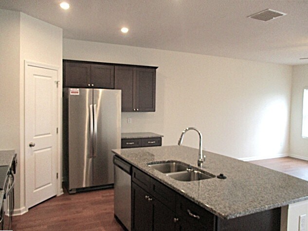 Building Photo - 8179 Coral Vine Ct