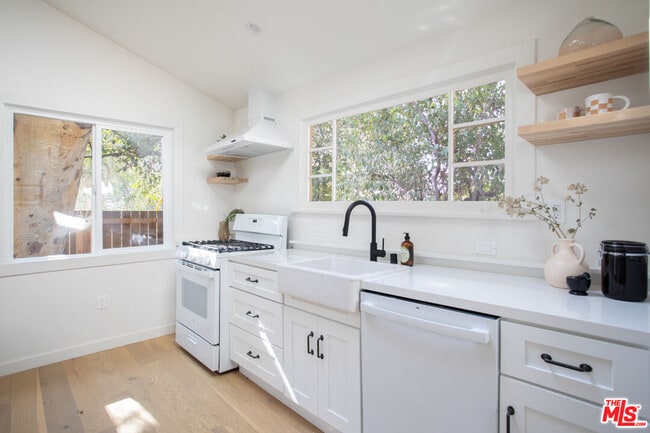 Building Photo - 125 Hackett Pl