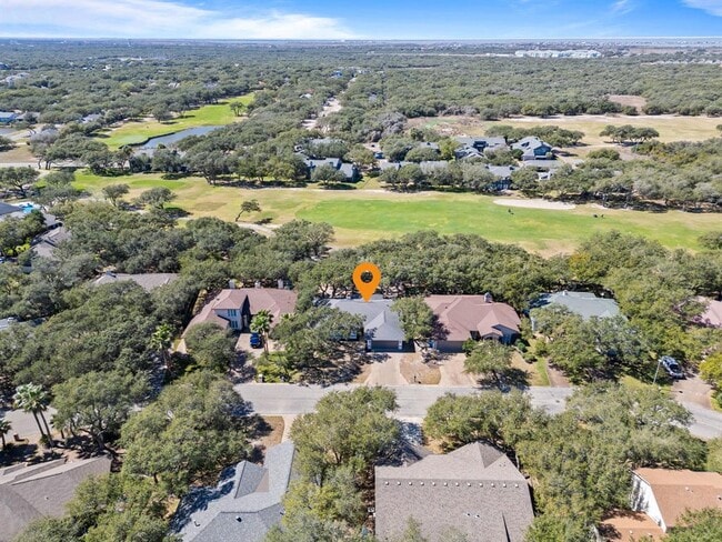 Building Photo - 113 Royal Oaks Dr