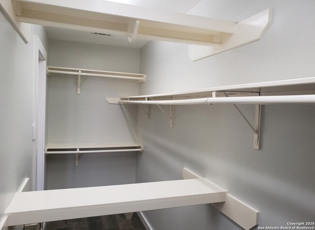 Building Photo - 4111 Antlers Lodge Rd