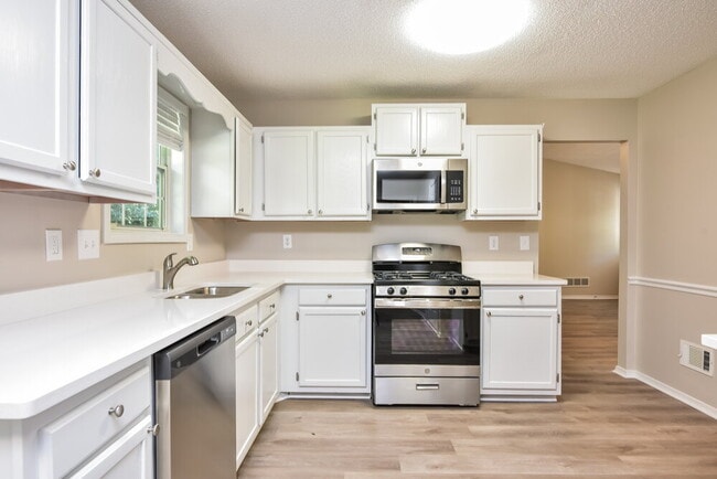 Building Photo - 1080 Crystal Springs Trail