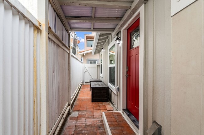 Building Photo - Beachside 3BR Home | Remodeled | AC | Garage Parking | Walk to Boardwalk