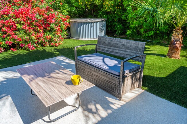 Building Photo - 2748 E Via Escuela