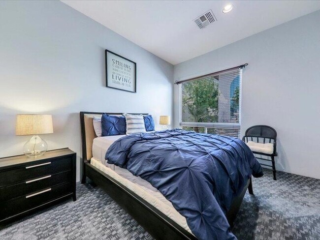 Building Photo - 79995 Rancho La Quinta Dr