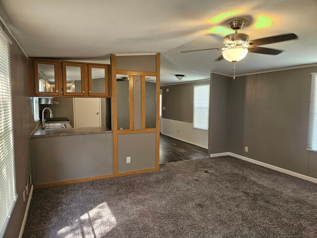 Building Photo - 38 Lynnwood Cir