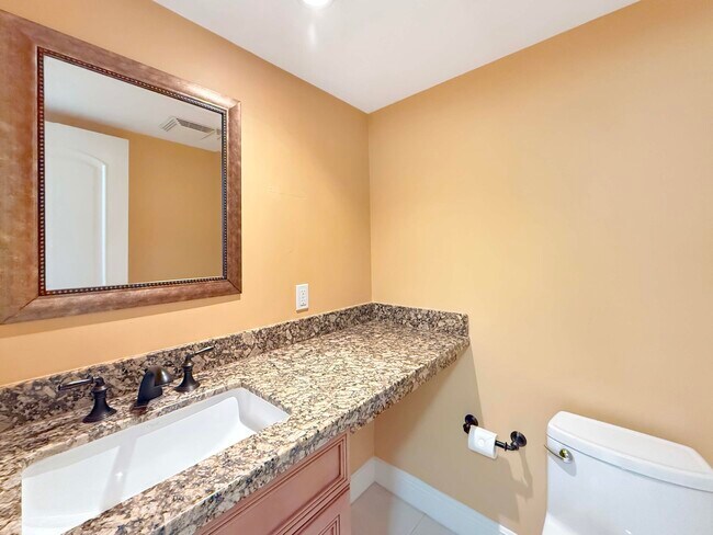 Building Photo - 3000 N Ocean Dr