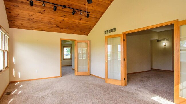 Building Photo - 5736 Willis Rd