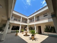 Building Photo - Beautiful 2 Bed / 2 Bath Condo for Rent in Long Beach!