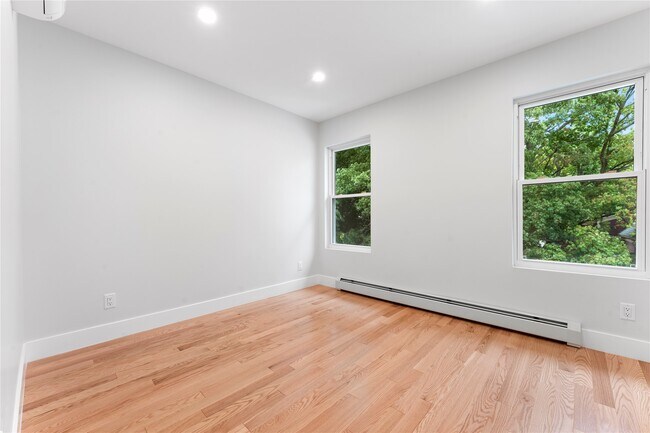 Building Photo - 46 North St