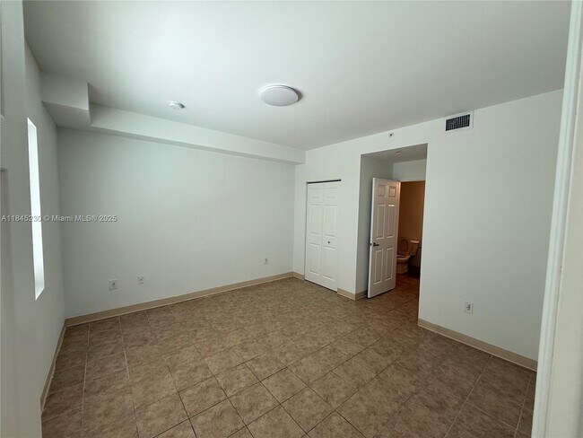Building Photo - 5978 SW 64th St