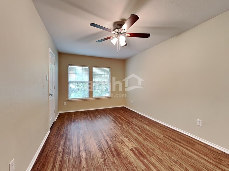 Building Photo - 324 Bayberry Dr