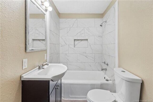 Building Photo - 3 Bedroom 1 Bathroom Home for Rent