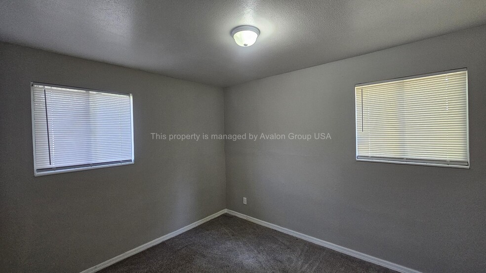 Building Photo - 6809 Miss Muffet Ln S