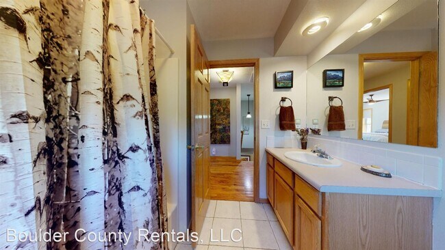 Building Photo - 4 br, 2 bath House - 10 Shoshoni Way