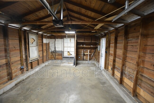 Building Photo - 119 N Longfellow Blvd