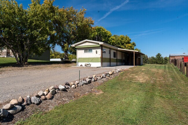 Building Photo - 47 W 100 N