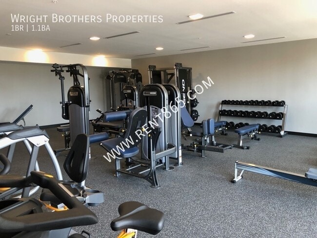 Building Photo - 333 W Depot Ave