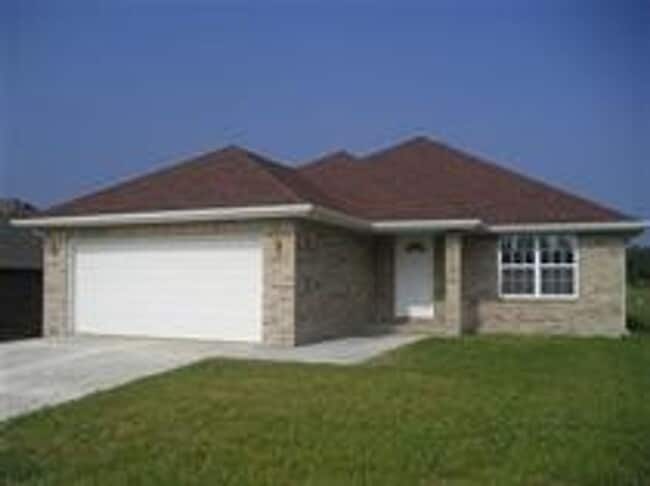 Primary Photo - Great 3 bed 2 bath home in SE Springfield
