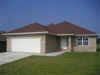 Building Photo - Nice 3 bedroom house in South Springield
