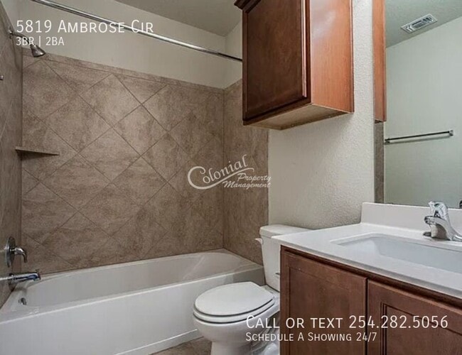Building Photo - 5819 Ambrose Cir
