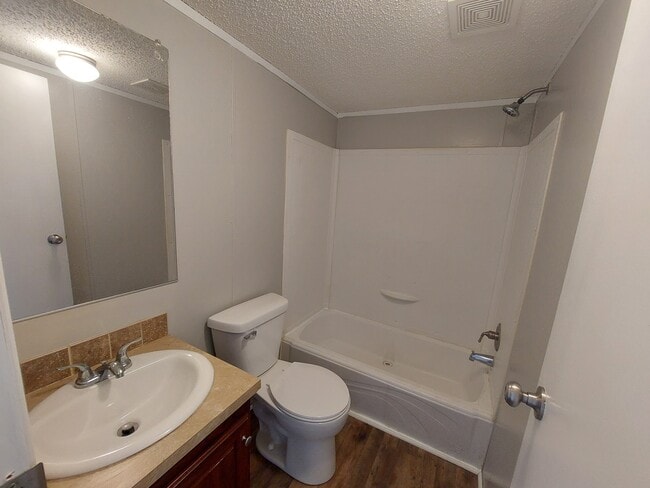 Building Photo - 56 Castings Rd