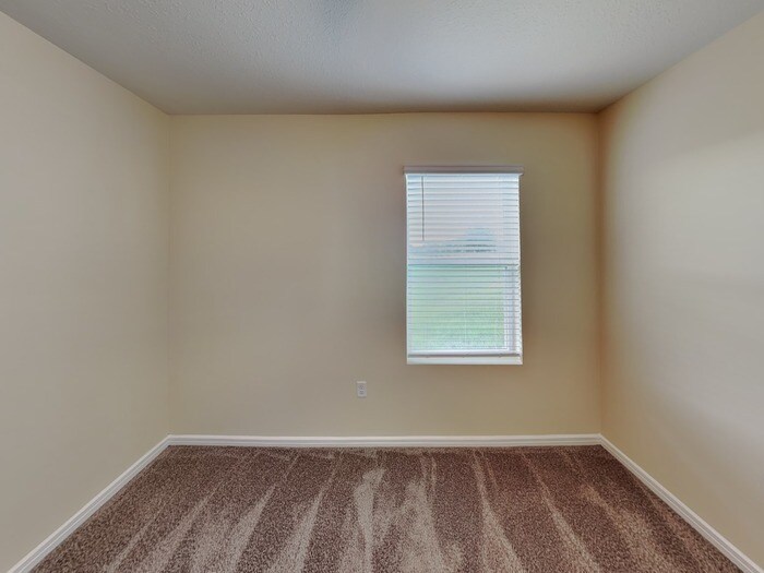 Building Photo - 1208 Sugarwood St
