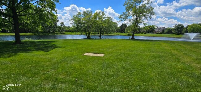 Building Photo - 9628 Summerlakes Dr