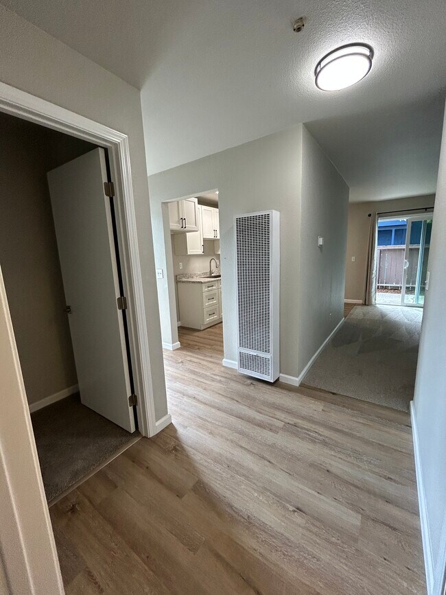 gas wall heater - 2829 Apple Valley Ln