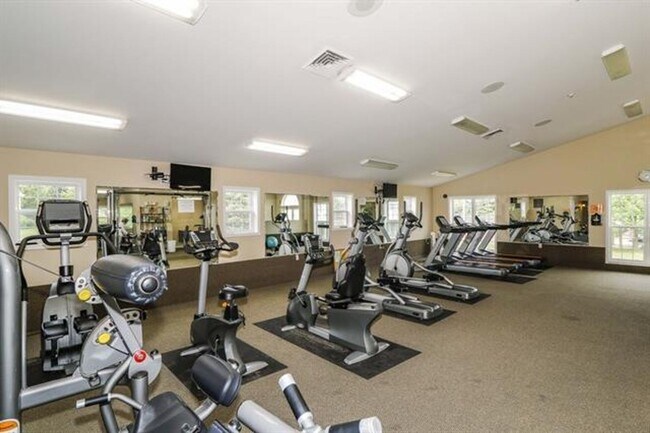 Building Photo - 1 Bed 1 Bath - Harbor House Condominiums