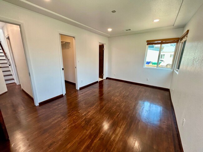 Building Photo - Charming 2 Bed / 2 Bath Coastal Retreat with Ocean Views in Ocean Beach