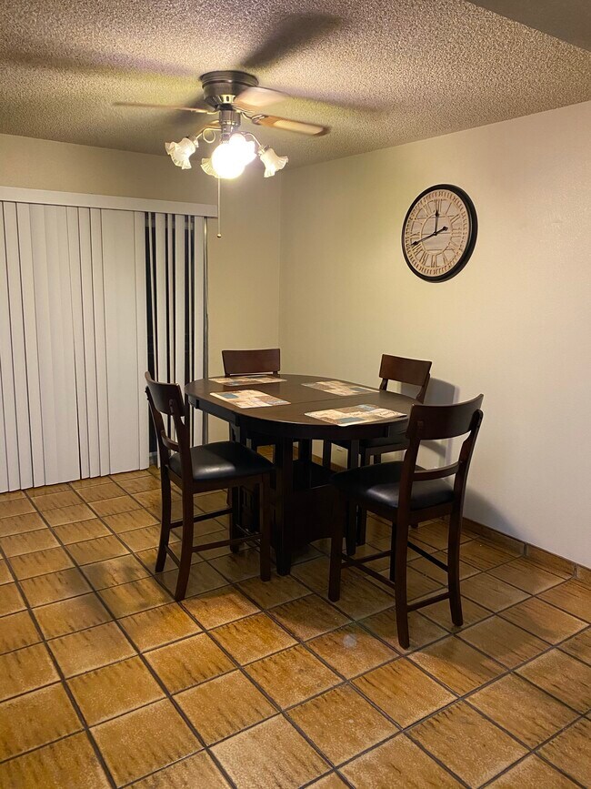 Building Photo - 1724 Griffith Ave